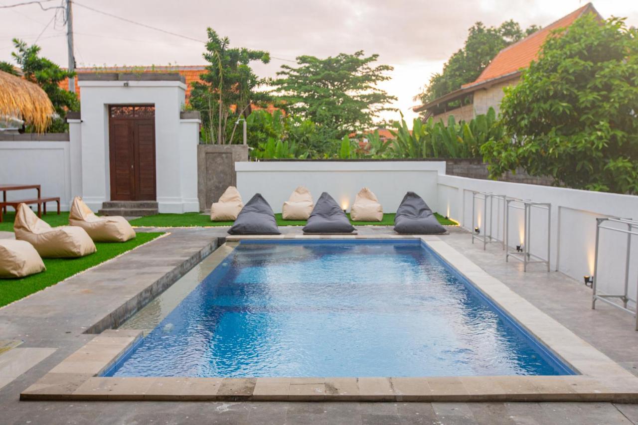 Zentiga Surf Hostel Canggu Exterior foto